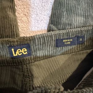 Lee Corduroy Midrise Flare Green